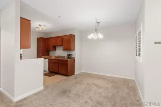 Photo #6: 240007185 Listing