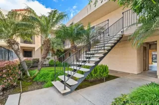 Photo #2: 240007193 Listing