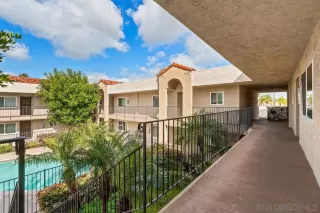 Photo #3: 240007193 Listing