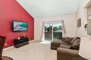 Photo #6: 240007193 Listing