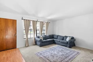 Photo #2: 240007249 Listing 