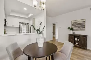 Photo #5: 240007254 Listing