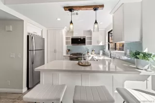 Photo #5: 240007265 Listing