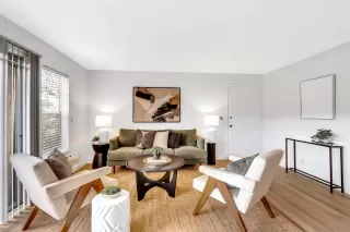 Photo #1: 240007318 Listing