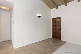 Photo #5: 240007326 Listing