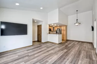 Photo #3: 240007333 Listing