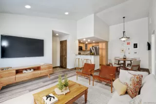 Photo #4: 240007333 Listing