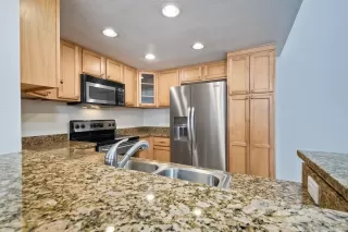 Photo #6: 240007333 Listing