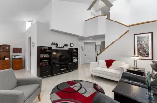 Photo #3: 240007382 Listing 