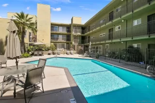 Photo #2: 240007420 Listing