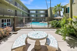 Photo #3: 240007420 Listing