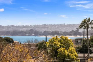 Photo #4: 240007420 Listing