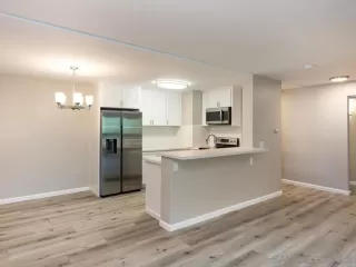 Photo #2: 240007438 Listing