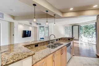 Photo #4: 240007458 Listing 