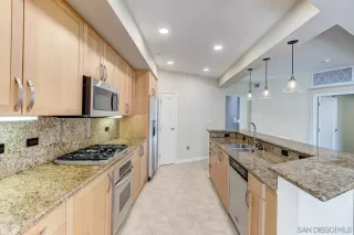 Photo #5: 240007458 Listing 