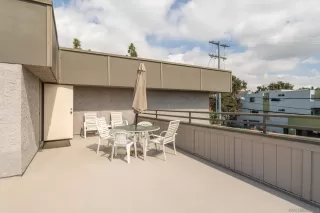 Photo #1: 240007473 Listing