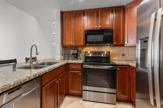 Photo #4: 240007506 Listing 