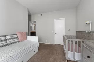 Photo #6: 240007506 Listing 