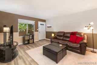 Photo #4: 240007510 Listing