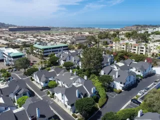 Photo #2: 240007523 Listing