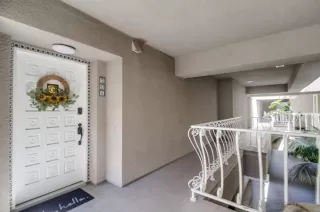 Photo #2: 240007595 Listing 