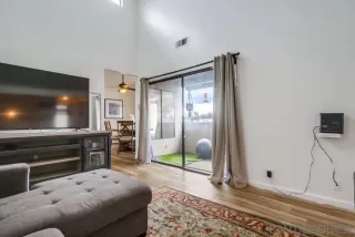 Photo #4: 240007605 Listing 