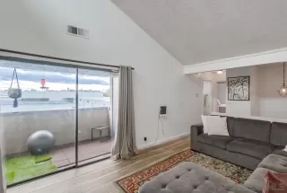 Photo #5: 240007605 Listing 