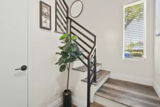 Photo #2: 240007616 Listing