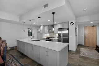 Photo #3: 240007618 Listing