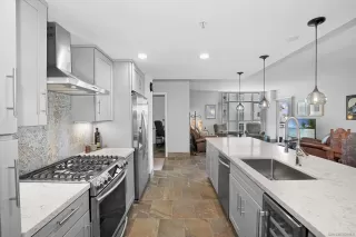 Photo #5: 240007618 Listing