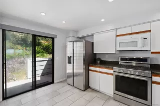 Photo #6: 240007633 Listing