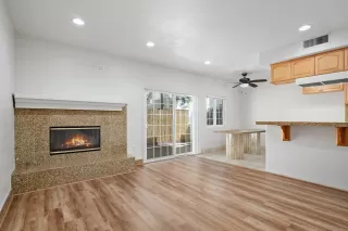 Photo #5: 240007637 Listing