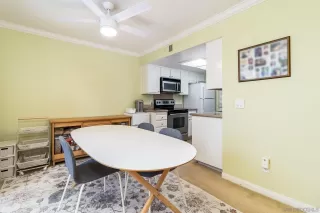 Photo #5: 240007663 Listing