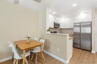 Photo #4: 240007694 Listing