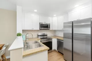 Photo #5: 240007694 Listing