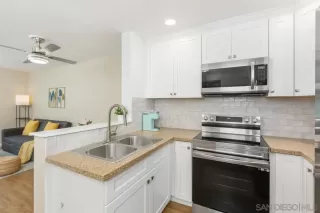 Photo #6: 240007694 Listing