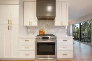 Photo #3: 240007703 Listing