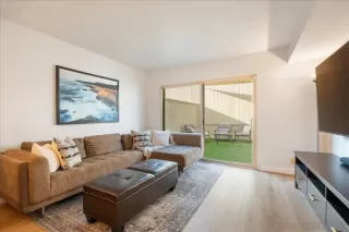 Photo #5: 240007703 Listing