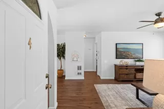 Photo #5: 240007706 Listing