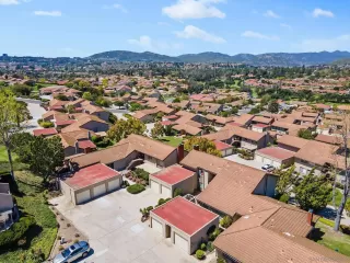 Photo #5: 240007721 Listing