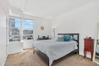 Photo #6: 240007736 Listing