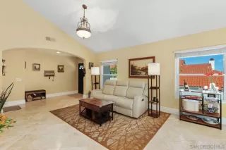 Photo #6: 240007757 Listing