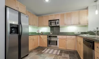 Photo #5: 240007800 Listing