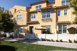 Photo #1: 240007839 Listing