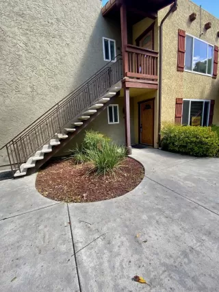 Photo #4: 240007845 Listing