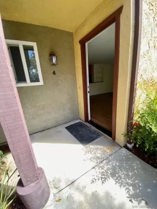 Photo #5: 240007845 Listing