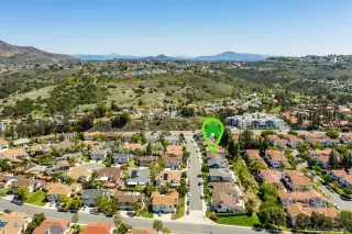 Photo #2: 240007846 Listing