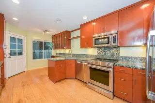 Photo #2: 240007865 Listing