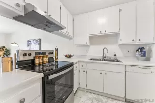 Photo #6: 240007870 Listing