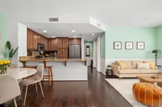 Photo #4: 240007885 Listing 